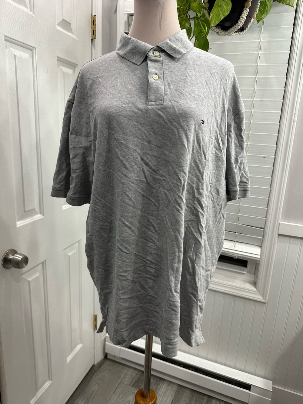 Tommy Hilfiger Light Gray Polo Shirt with Small Chest Logo